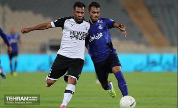 دیدار تیم های فوتبال استقلال تهران و هوادار تهران 16