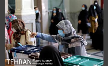 حضور شهردار تهران در انتخابات 1400