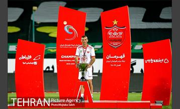 قهرمانی تیم فوتبال پرسپولیس در رقابت‌های لیگ برتر فوتبال 17