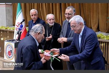 دیدار شهردار تهران با جمعی از شهروندان ارمنی تهران 14