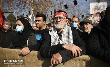 تشییع پیکر شهید گمنام در منطقه ۲۱