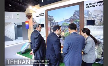 بازدید پیروز حناچی از نمایشگاه مجمع جهای شهری  24