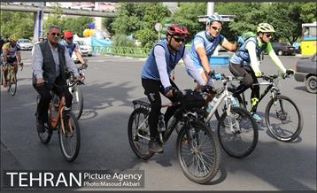 همایش دوچرخه سواری به مناسبت هفته روابط عمومی‎ 14