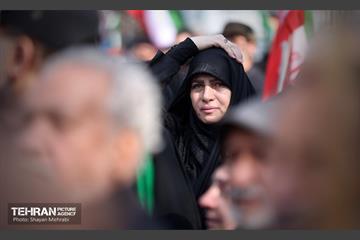 تشییع پیکر مطهر شهدای ناوشکن دنا 34