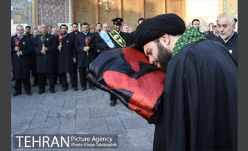 مراسم تعویض پرچم گنبد حرم حضرت عبدالعظیم (ع) 10