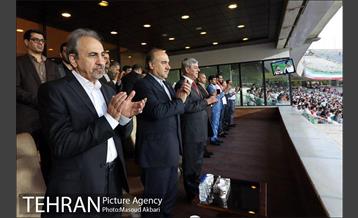 حضور شهردار تهران در استادیوم ازادی 3