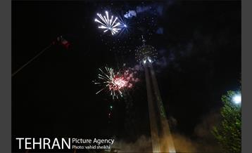 نورافشانی برج میلاد همزمان با ولادت حضرت علی (ع) 11
