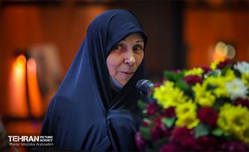 دیدار شهردار تهران با مادران شهدای منطقه 12