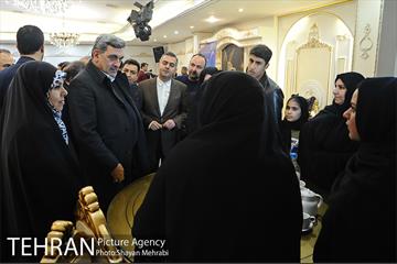 نشست صمیمانه شهردار تهران با خانواده های شهدای آتش نشان و آسیب دیدگان حادثه ساختمان پلاسکو 32