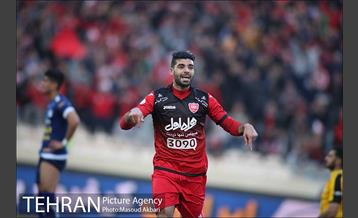 دیدار تیم های فوتبال پرسپولیس و استقلال خوزستان