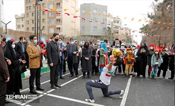 آئین افتتاح و بهره برداری از پروژه‌های شهری در منطقه 5