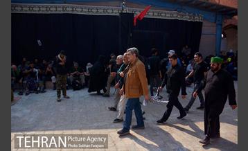 بازدید پیروز حناچی از موکب‌های مسیر نجف تا کربلا 1