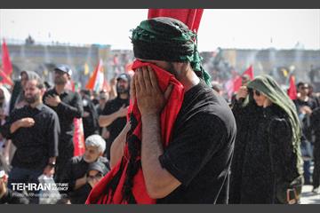 اقامه نماز بر پیکر آقای شهید ایران - 1 31