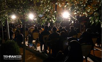 مراسم رونمایی مستند "دستمال سرخ‌ها" 13