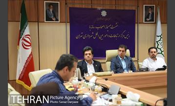 نشست اصحاب رسانه با رِِئیس مرکز ارتباطات و امور بین الملل شهرداری تهران 2  8