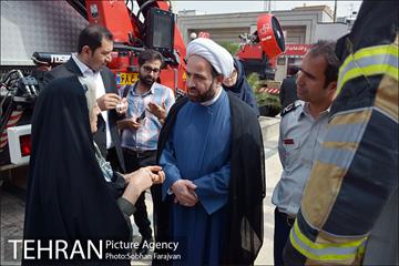 بازدید اعضای شورای اسلامی شهر از نمایشگاه آتش نشانی 6