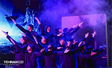 نوانمایش‌ هامان در برج‌ میلاد تهران 7