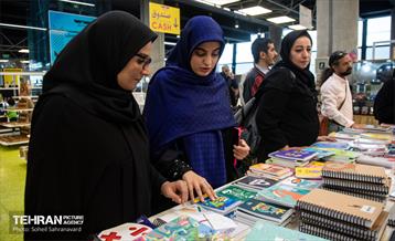 بازدید اصحاب رسانه از باغ کتاب تهران 30