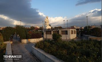 رونمایی از تندیس مولانا در میدان محمدیه 10