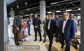 بازدید وزیر راه و شهرسازی از باغ کتاب 12