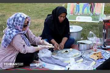 دورهمی یاد ایام سالمندان 22