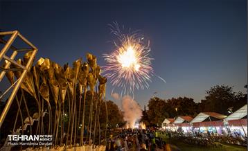 میادین پایتخت، غرق در نور  2