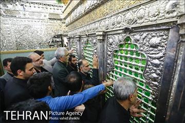 حضور شهردار در بین عزاداران امام حسین(ع)در حرم حضرت عبدالعظیم حسنی 9