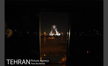 تصاویر سردار شهید قاسم سلیمانی بر دیوار برج آزادی 1