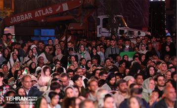 رویداد «شب ایران» در میدان انقلاب اسلامی 60