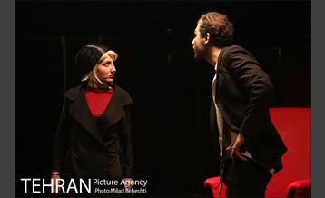 نمایش هنگامه ای که هملت به دست جادوگران مکبث کشته شد‎ 15