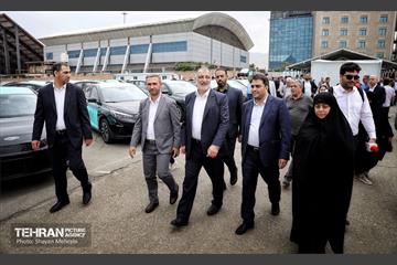 آیین ورود ۱۰۰۰ دستگاه تاکسی برقی به ناوگان حمل و نقل عمومی شهر تهران 8