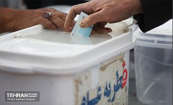 اقامه نماز عید فطر در محله بهرود 33