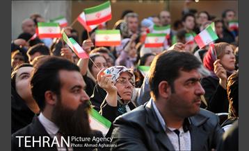 جشن روز جمهوری اسلامی در میدان مشق 12