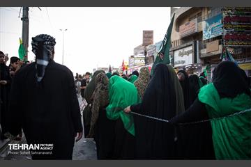 کاروان نمادین اسرای کربلا در مسیر طویریج  11