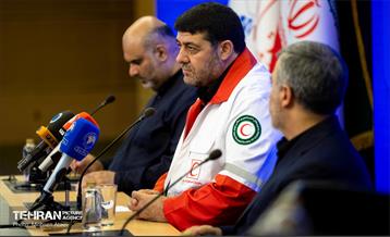 نشست مدیران شهرداری تهران با رئیس جمعیت هلال احمر 44