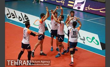 دیدار تیم های والیبال بانک سرمایه و سایپا