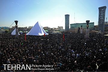 مراسم عاشورای حسینی در میدان امام حسین(ع) 15