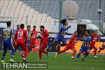 دیدار تیم های فوتبال پرسپولیس و گسترش فولاد