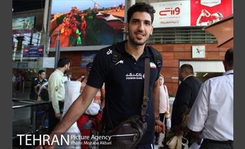 بازگشت تیم ملی والیبال به ایران 9