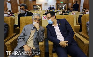 رونمایی از کتاب 8 جلدی «چهل ستون» 4