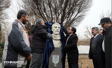 رونمایی از سردیس شهدای دانشجو 31