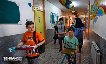 مراسم آغاز سال تحصیلی در مدرسه استثنایی شهید رضا ساریخانی