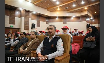 جشن رونمایی و اهدای احکام حامیان ایمنی به دانش آموزان 2