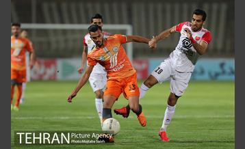 دیدار تیم های فوتبال سایپا و پرسپولیس 14