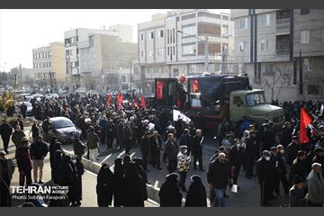 تشییع پیکر شهید گمنام در منطقه ۲۱