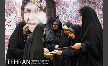 سی‌و‌هفتمین شب شاعر‎ 19