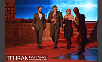 جایزه مصطفی(ص) در تالار وحدت 24