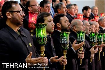 رونمایی از پرچم حرم حضرت عبدالعظیم (ع) در برج میلاد 21