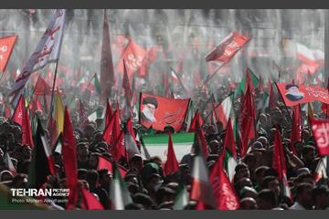 اقامه نماز بر پیکر آقای شهید ایران - 1 53
