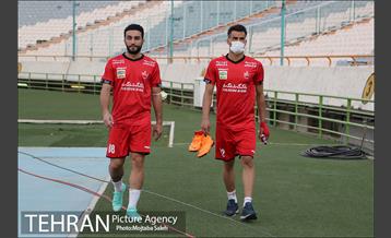 دیدار تیم های فوتبال پرسپولیس و گل گهر 3